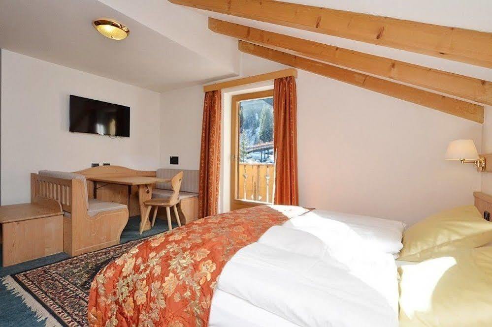 Hotel Malga Passerella موينا المظهر الخارجي الصورة